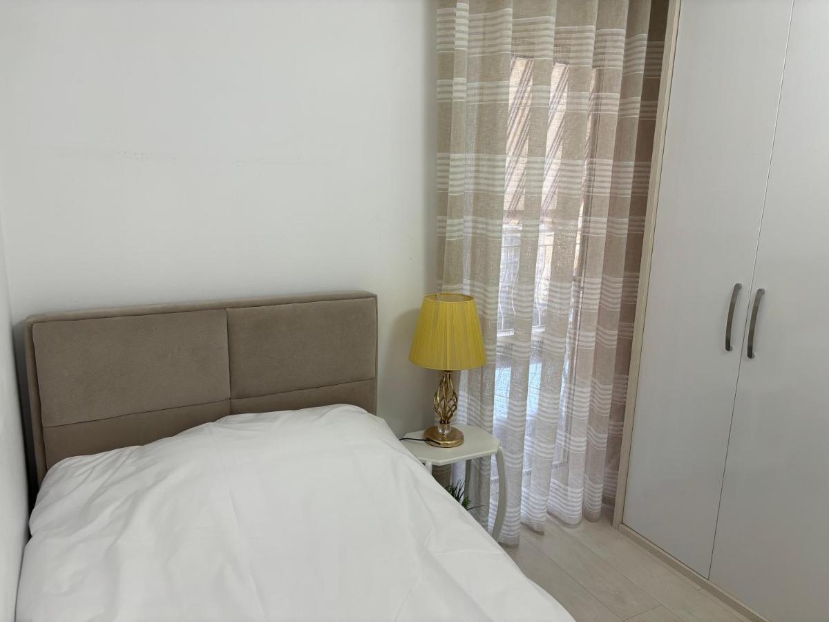 Center, Selvia White Apartment Tirana Exteriör bild